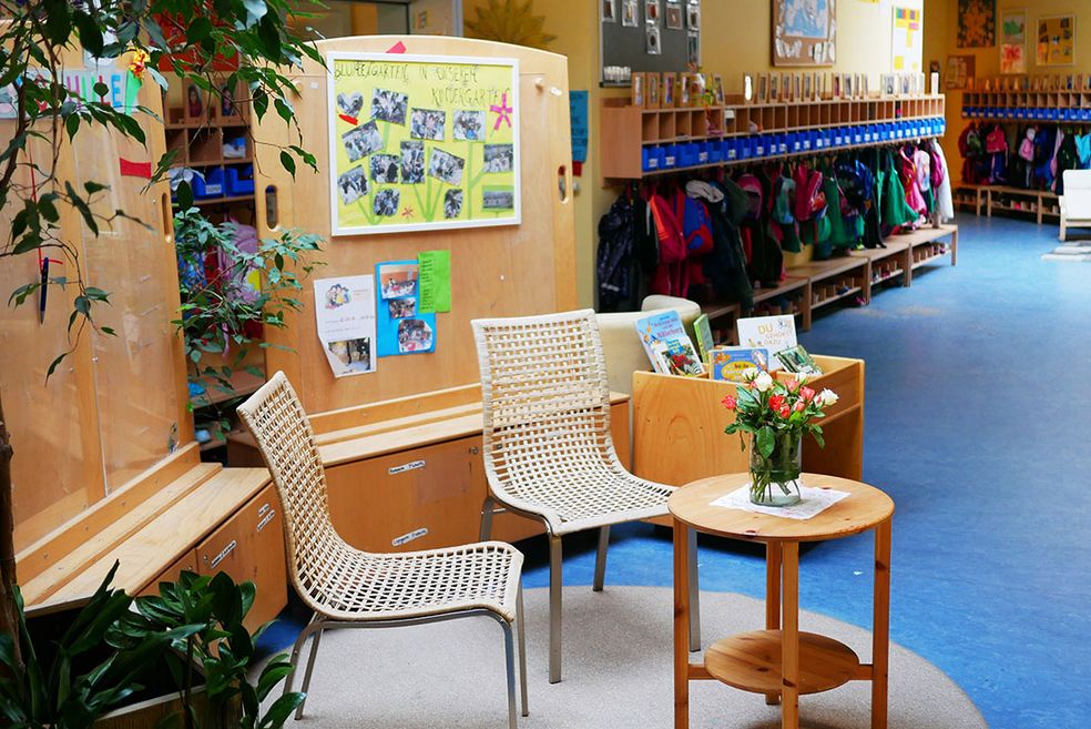 Bild: Eine Sitzgelegenheit im Kindergarten.